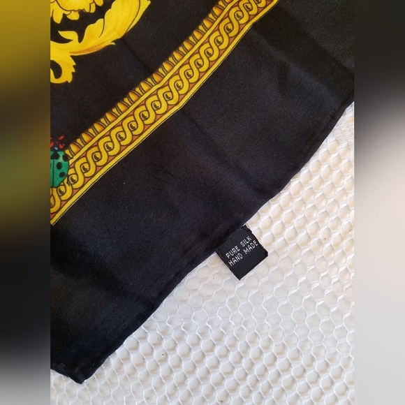 Beautiful Vintage Foulard Scarf Lady Bug Butterfly Floral Pure Silk - Picture 5 of 11